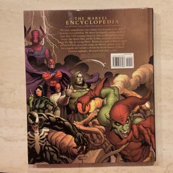 Marvel Encyclopedia Guide To Characters Of The Marvel Universe Hardcover Book - Picture 2 of 4
